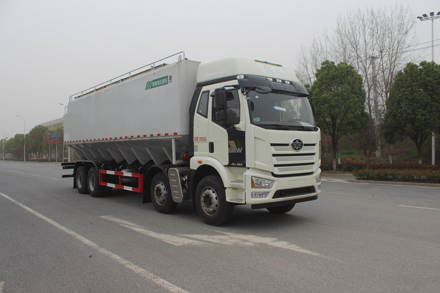 潤(rùn)知星牌SCS5315ZSLCA6型散裝飼料運(yùn)輸車