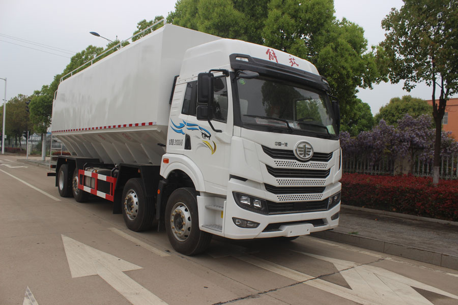 潤(rùn)知星牌SCS5311ZSLCA6型散裝飼料運(yùn)輸車